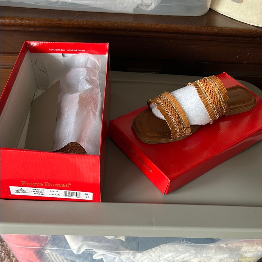 NIB Pierre Dumas Tan Braided Slide Sandals Size 7.5